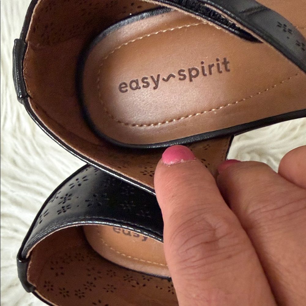 Easy Spirit Black Perforated Size 8.5 NWOT - Picture 5 of 16